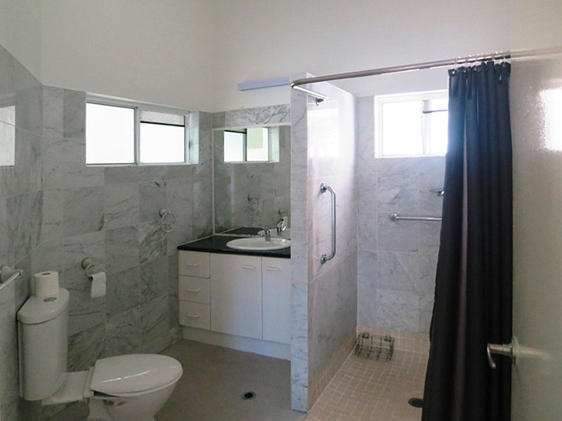 30 Thais St, Palm Cove QLD 4879