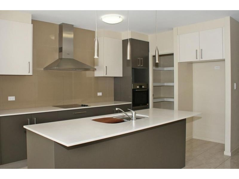 17 Brindabella Quay, Trinity Park QLD 4879