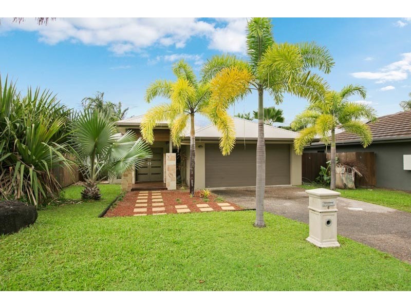 6 Savaii Close, Palm Cove QLD 4879