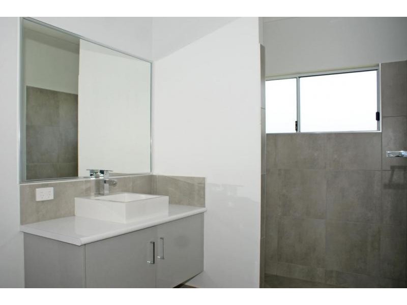 39 Starboard St, Trinity Beach QLD 4879