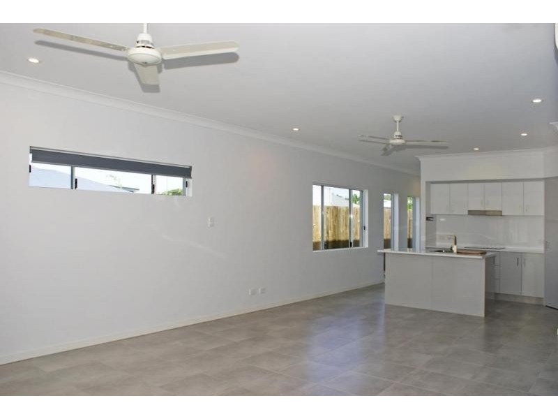 39 Starboard St, Trinity Beach QLD 4879