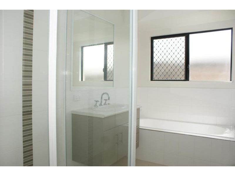 3 Sandridge Way, Smithfield QLD 4878