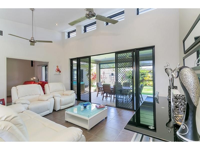 89 Roberts Drive, Trinity Beach QLD 4879