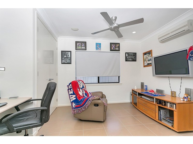 4 Saunders Crt, Clifton Beach QLD 4879