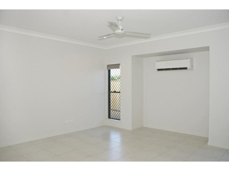 164 Roberts Dve, Trinity Beach QLD 4879