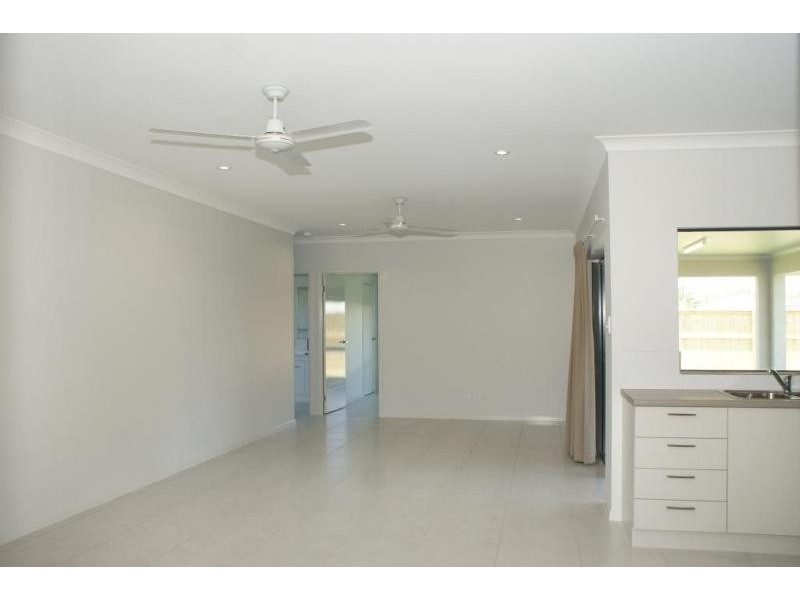 164 Roberts Dve, Trinity Beach QLD 4879