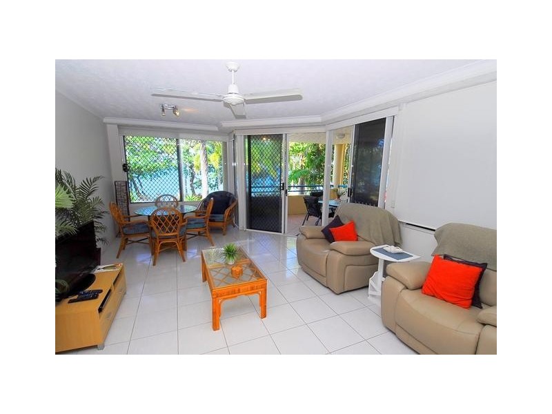 2/57 Vasey Esplanade, Trinity Beach QLD 4879