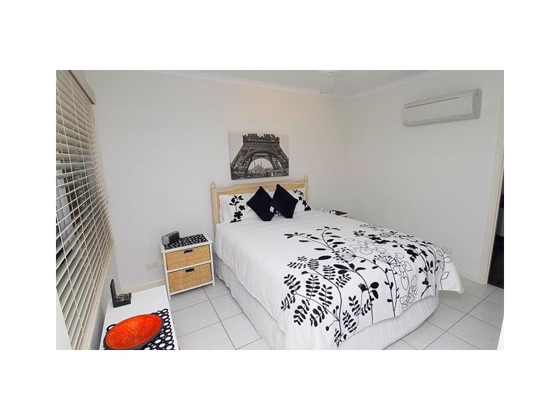 2/57 Vasey Esplanade, Trinity Beach QLD 4879