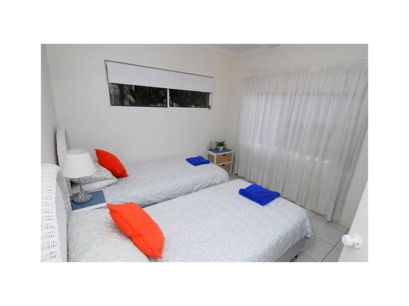 2/57 Vasey Esplanade, Trinity Beach QLD 4879