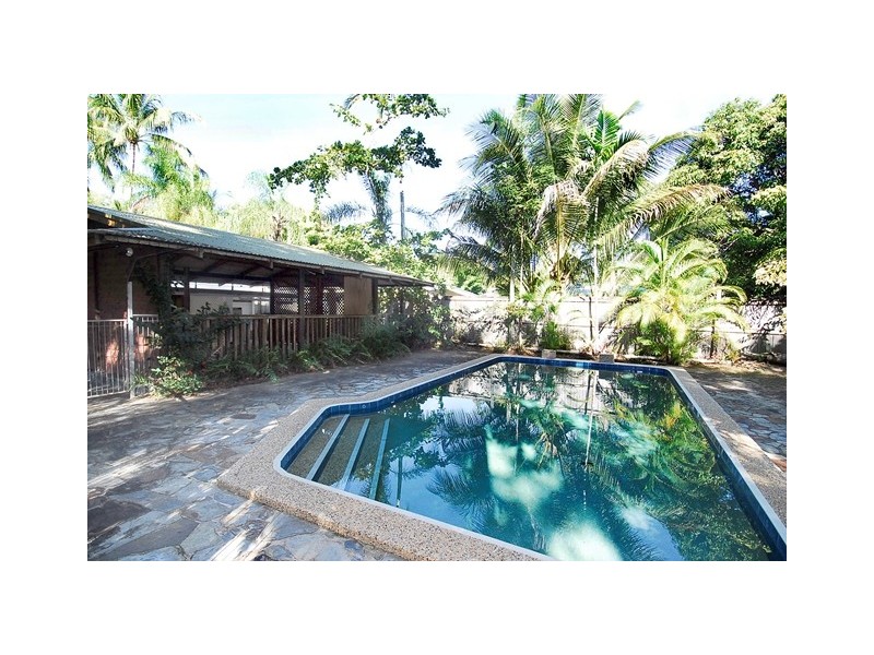 15-17 Upolu Esplanade, Clifton Beach QLD 4879