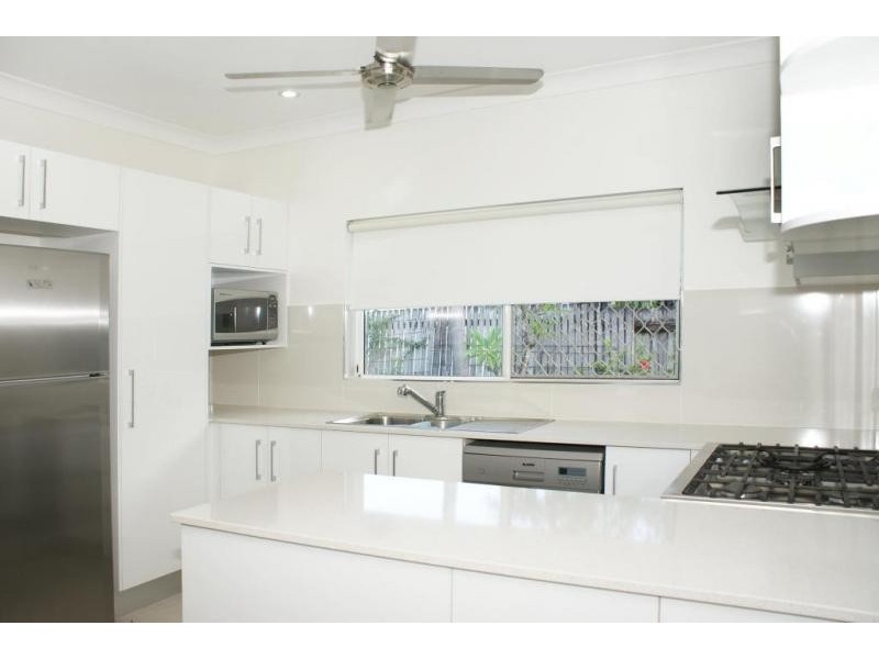2/8 Portsea Cres, Kewarra Beach QLD 4879