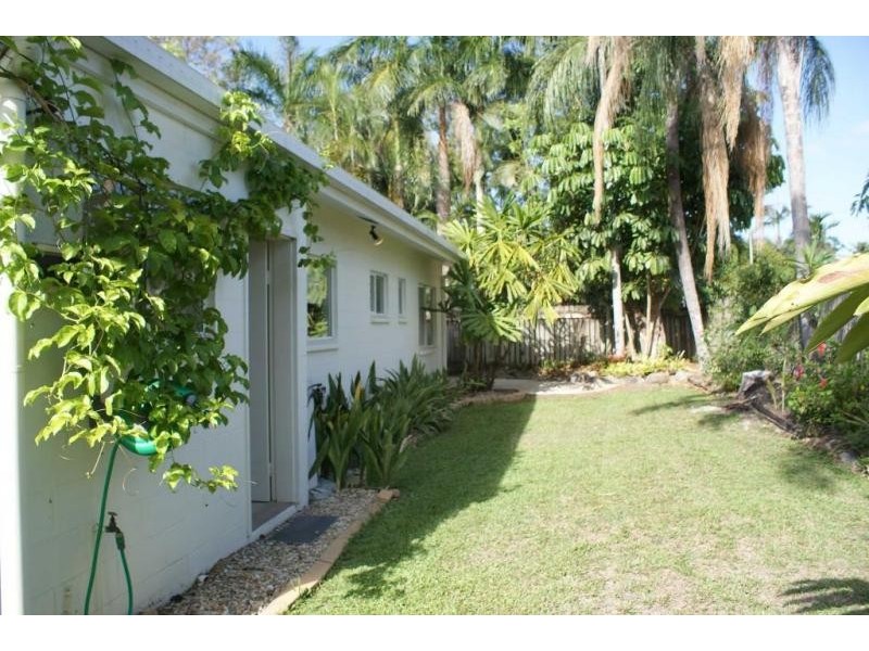 2/8 Portsea Cres, Kewarra Beach QLD 4879