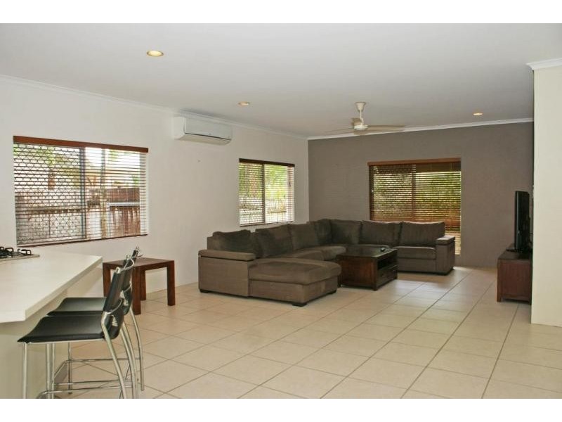 4 Bligh St, Palm Cove QLD 4879