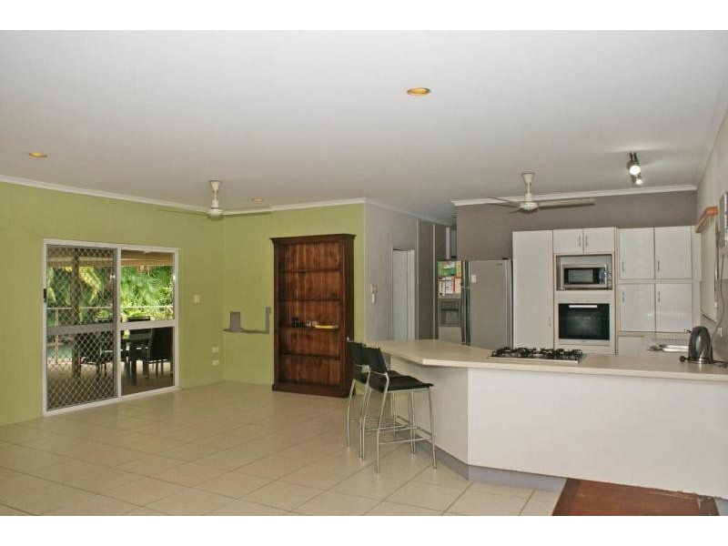 4 Bligh St, Palm Cove QLD 4879