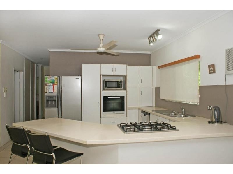 4 Bligh St, Palm Cove QLD 4879