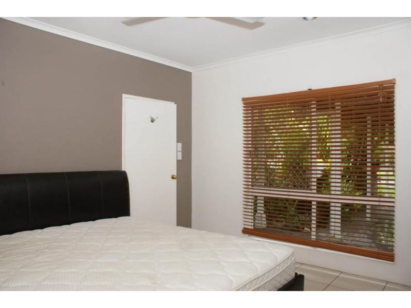 4 Bligh St, Palm Cove QLD 4879