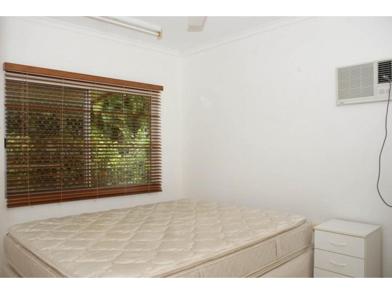 4 Bligh St, Palm Cove QLD 4879