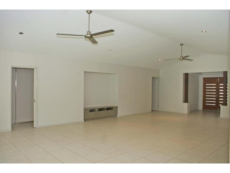 13 Propeller Crt, Trinity Beach QLD 4879