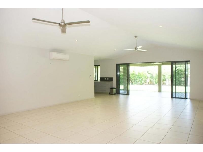 13 Propeller Crt, Trinity Beach QLD 4879