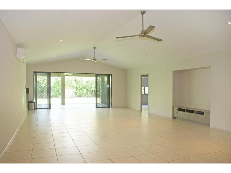 13 Propeller Crt, Trinity Beach QLD 4879