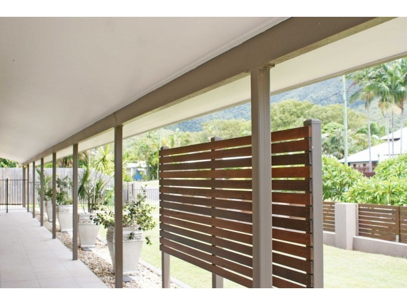 1 Escape Close, Clifton Beach QLD 4879