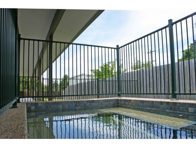 1 Escape Close, Clifton Beach QLD 4879