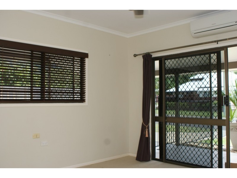 1 Escape Close, Clifton Beach QLD 4879