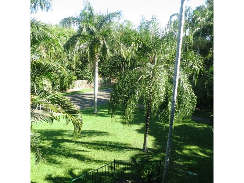 128/241 Coral Coast Dve, Palm Cove QLD 4879