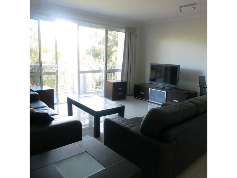 128/241 Coral Coast Dve, Palm Cove QLD 4879