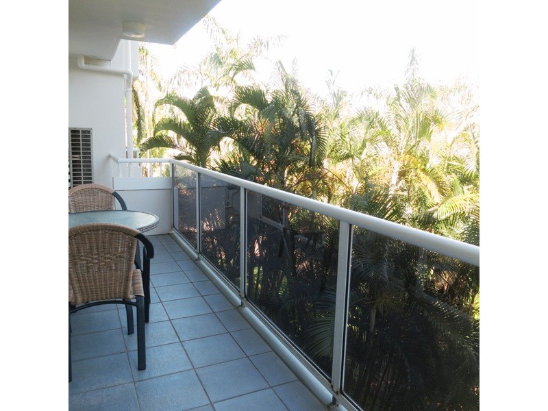 128/241 Coral Coast Dve, Palm Cove QLD 4879