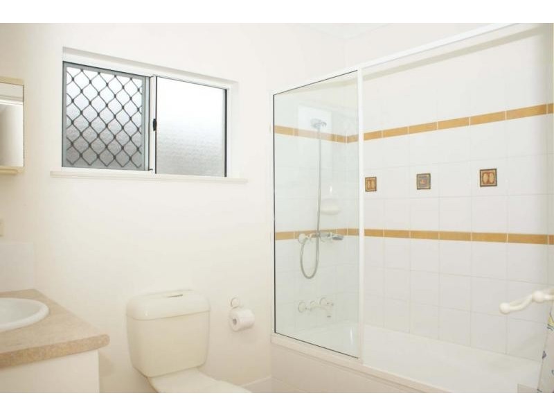 11 Greenhaven Close, Clifton Beach QLD 4879