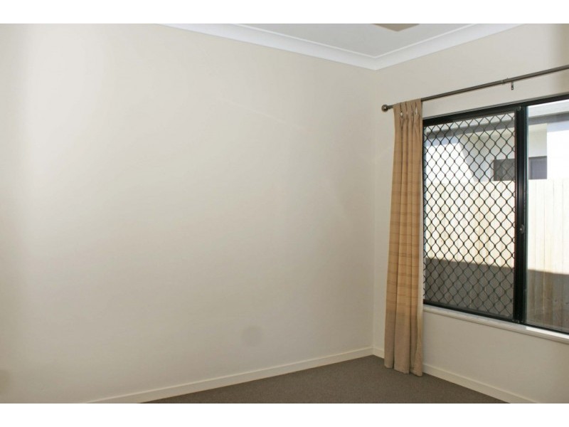 12 Redcap Bend, Trinity Park QLD 4879