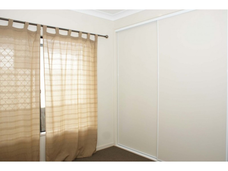 12 Redcap Bend, Trinity Park QLD 4879