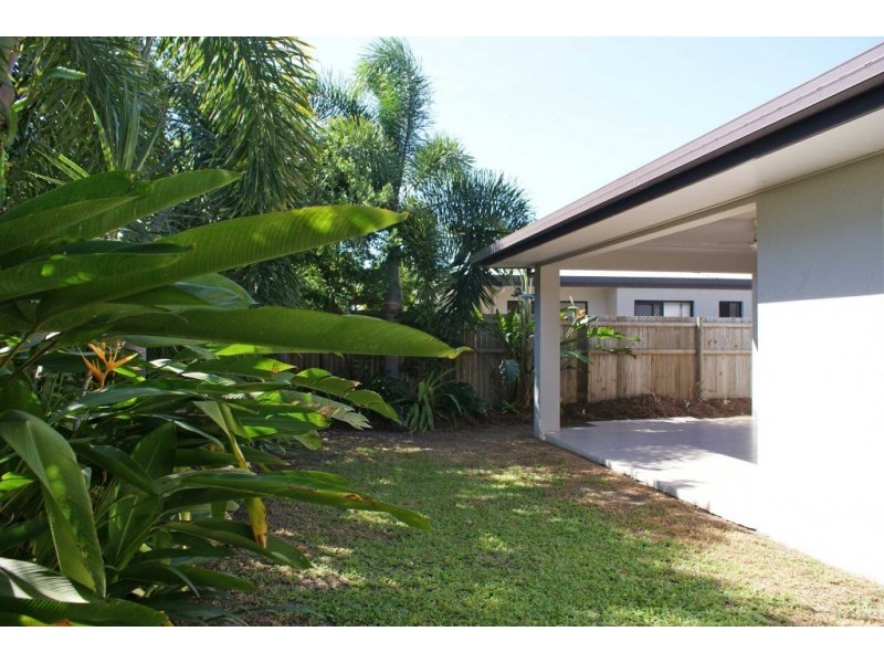 12 Redcap Bend, Trinity Park QLD 4879