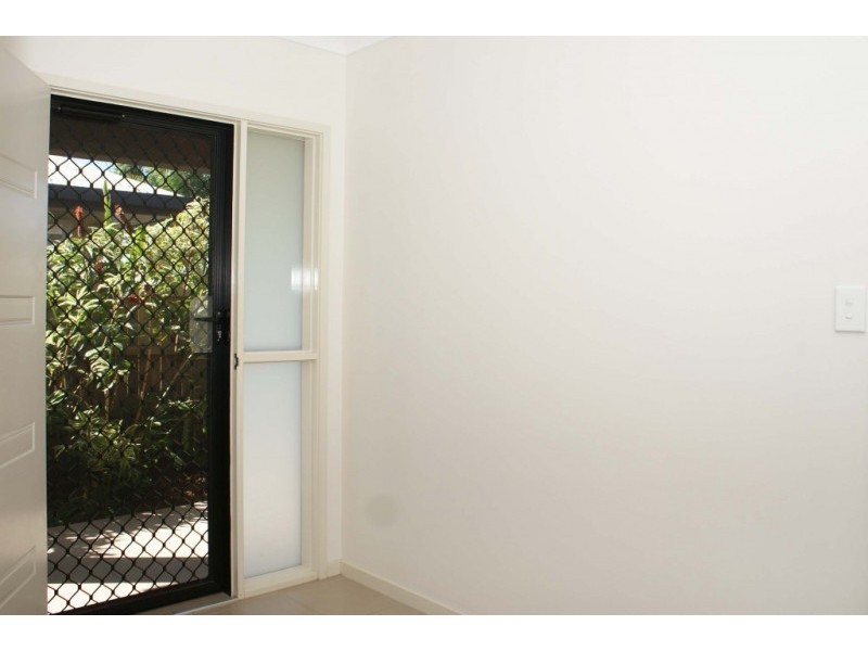 12 Redcap Bend, Trinity Park QLD 4879