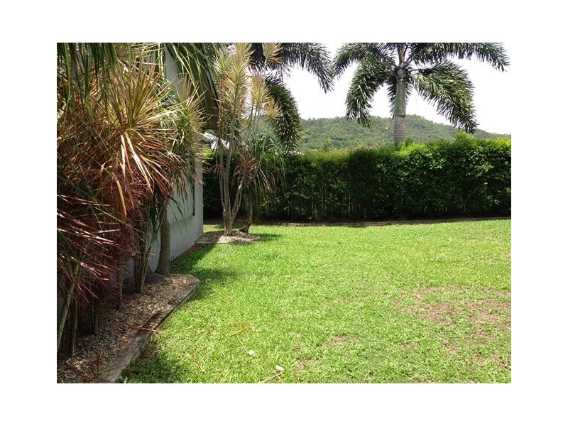 3 Chystanthus Street, Trinity Park QLD 4879