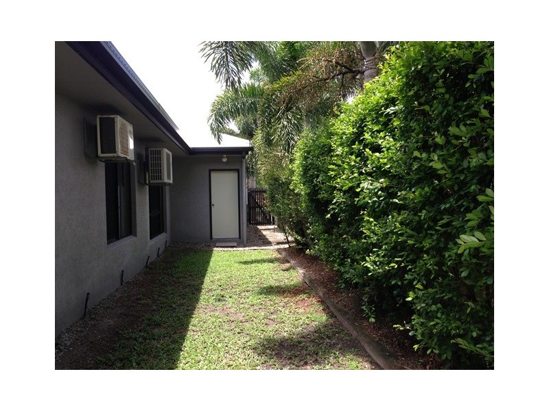 3 Chystanthus Street, Trinity Park QLD 4879