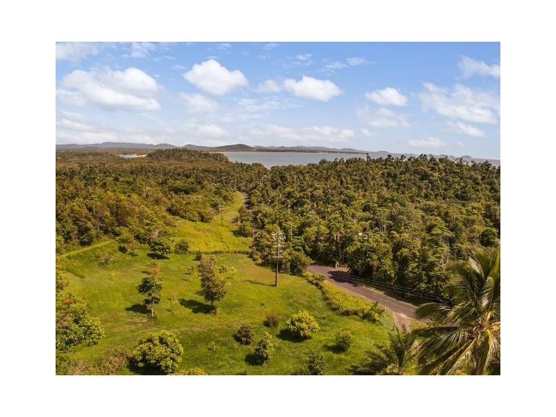 34 Holt Road, Garners Beach QLD 4852