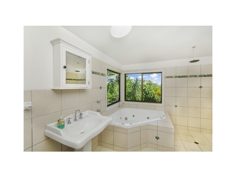 34 Holt Road, Garners Beach QLD 4852