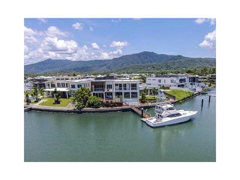 2 Ragamuffin Quay, Trinity Park QLD 4879