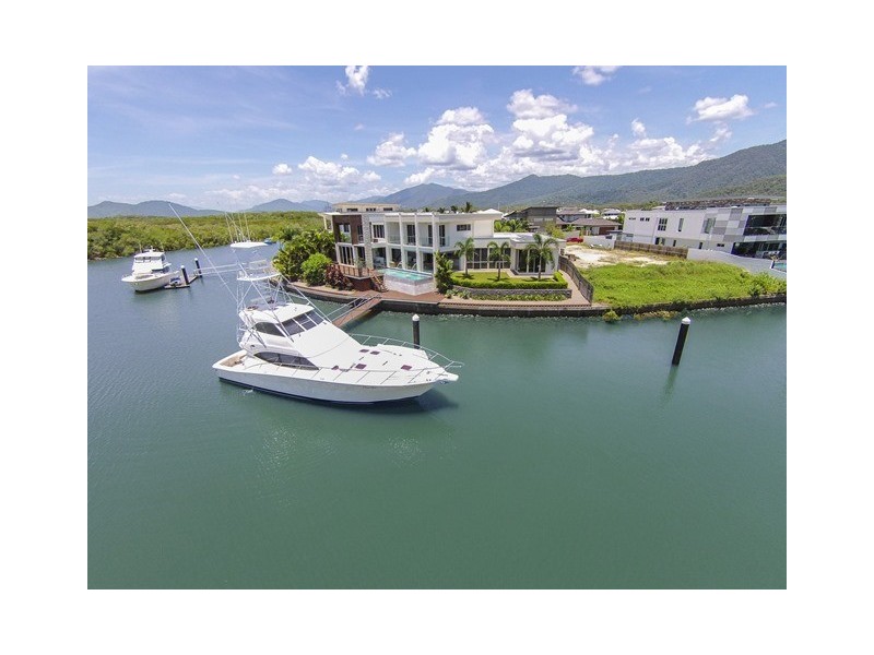 2 Ragamuffin Quay, Trinity Park QLD 4879