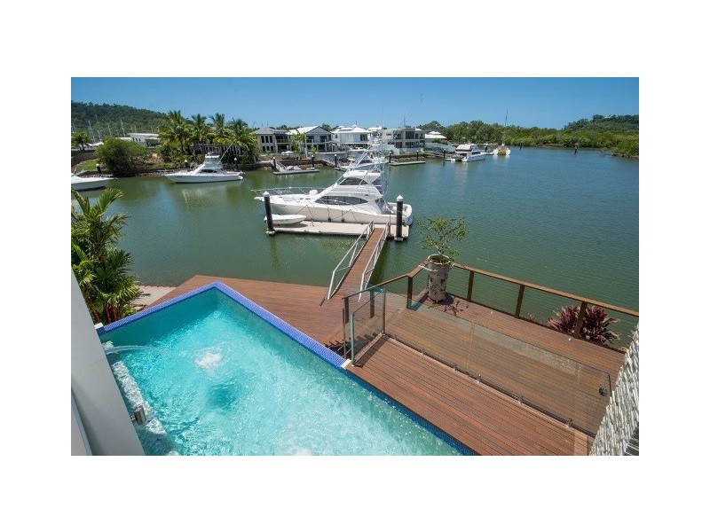 2 Ragamuffin Quay, Trinity Park QLD 4879