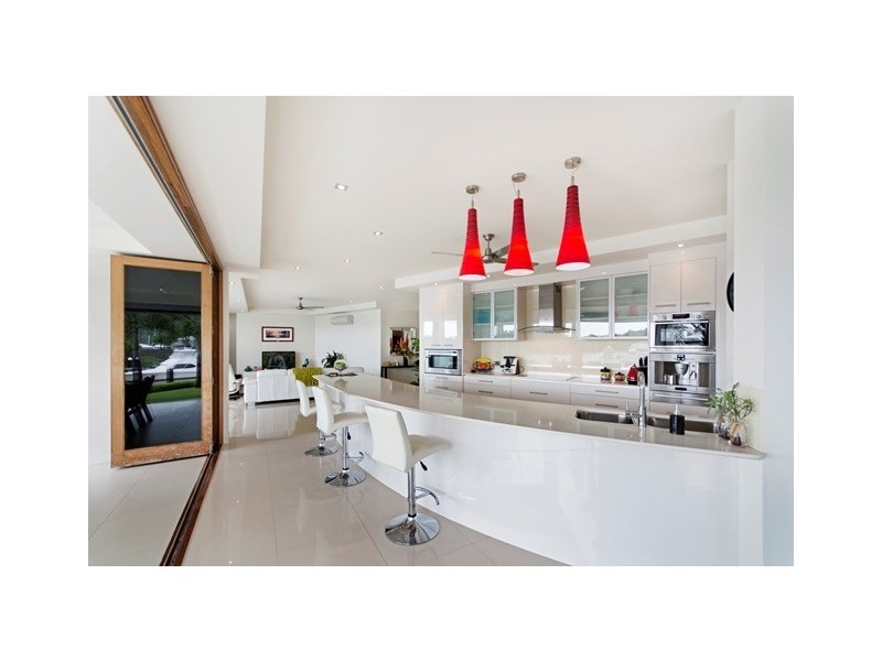 2 Ragamuffin Quay, Trinity Park QLD 4879