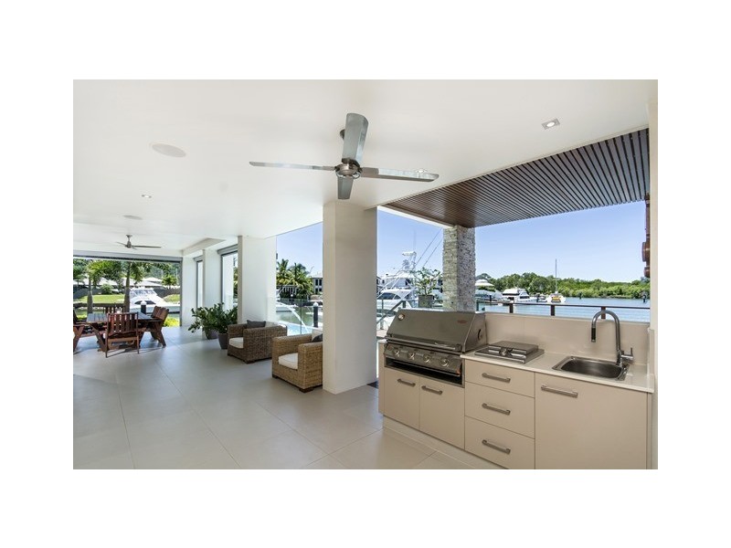 2 Ragamuffin Quay, Trinity Park QLD 4879