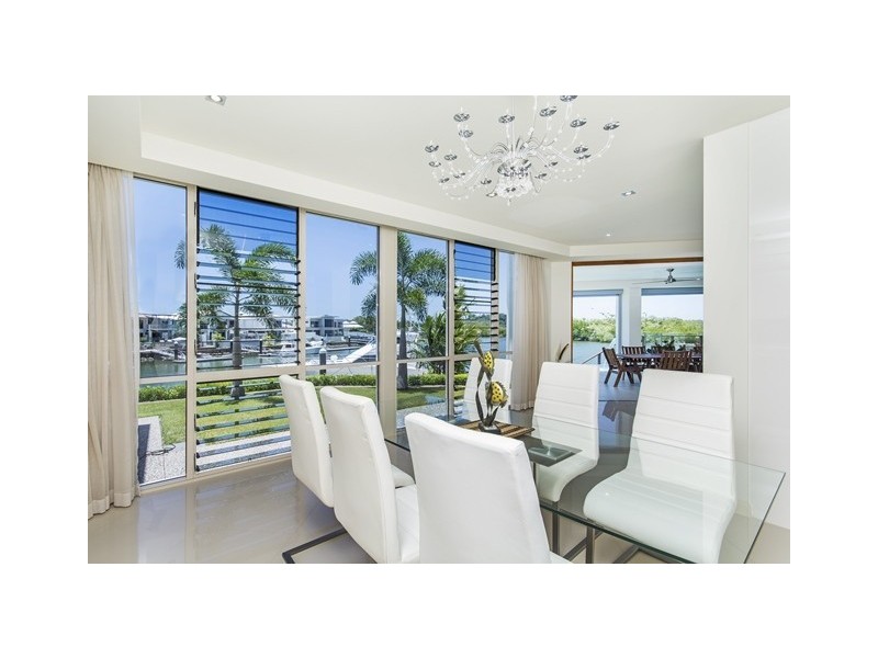 2 Ragamuffin Quay, Trinity Park QLD 4879