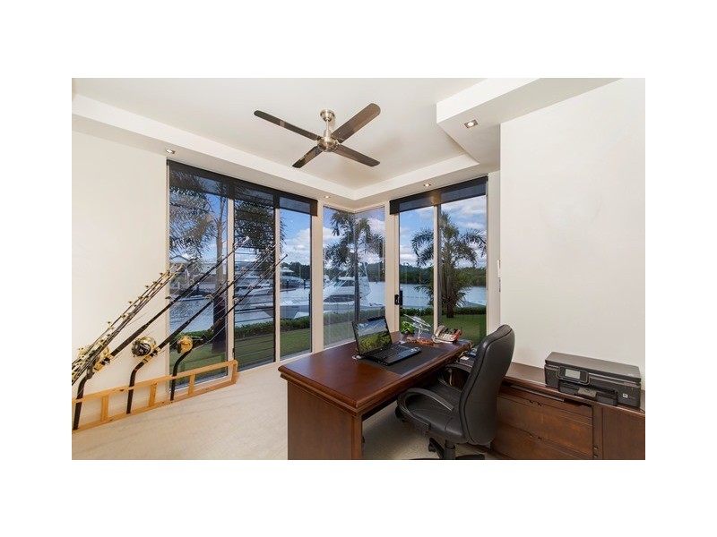 2 Ragamuffin Quay, Trinity Park QLD 4879