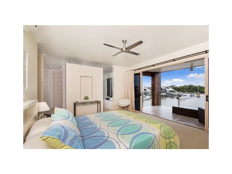 2 Ragamuffin Quay, Trinity Park QLD 4879