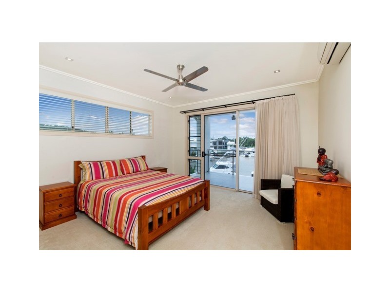 2 Ragamuffin Quay, Trinity Park QLD 4879