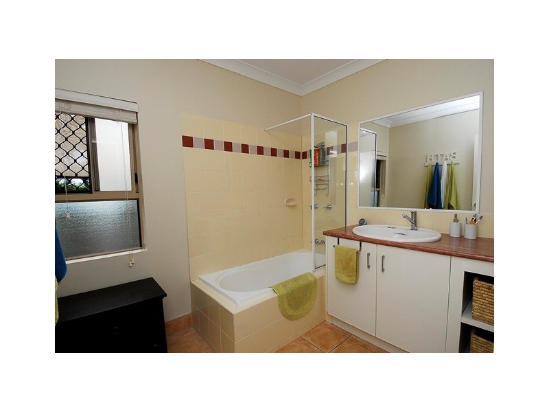 5/2-4 Oyster Court, Trinity Beach QLD 4879