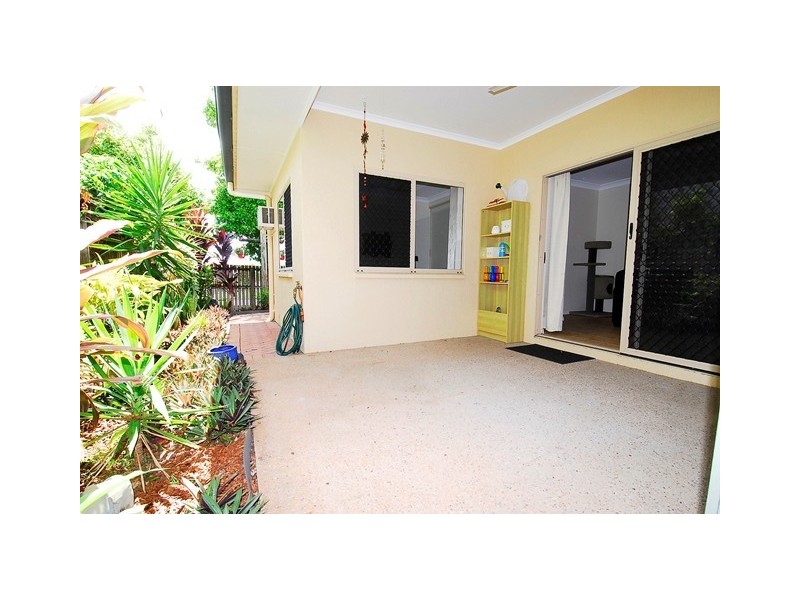 5/2-4 Oyster Court, Trinity Beach QLD 4879
